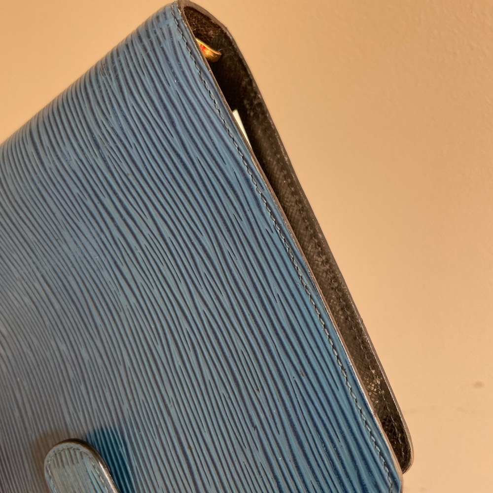 Authentic Louis Vuitton Agenda MM blue Epi - Picture 9 of 15